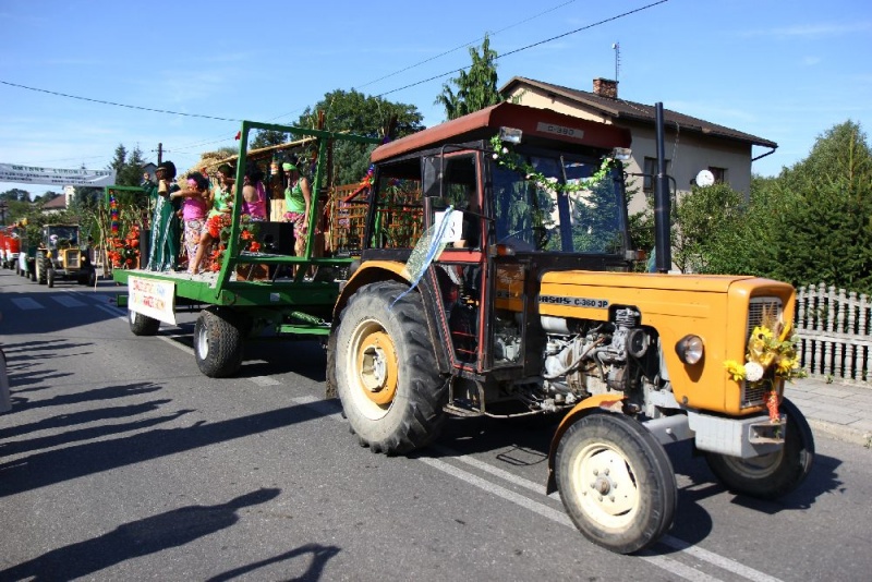 Zdjęcie w galerii na portalu naszwodzislaw.com: W Lubomi prawdziwa dożynkowa rewia wiadomości z regionu