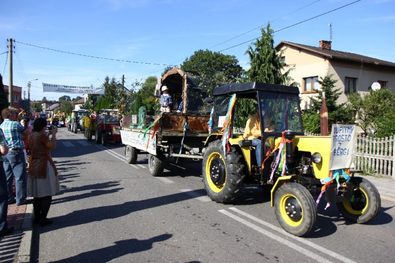 Zdjęcie w galerii na portalu naszwodzislaw.com: W Lubomi prawdziwa dożynkowa rewia wiadomości z regionu