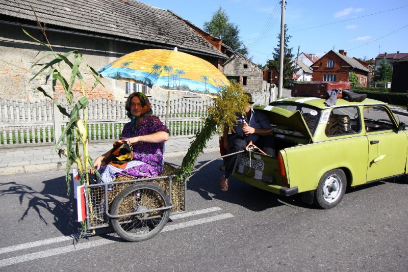 Zdjęcie w galerii na portalu naszwodzislaw.com: W Lubomi prawdziwa dożynkowa rewia wiadomości z regionu