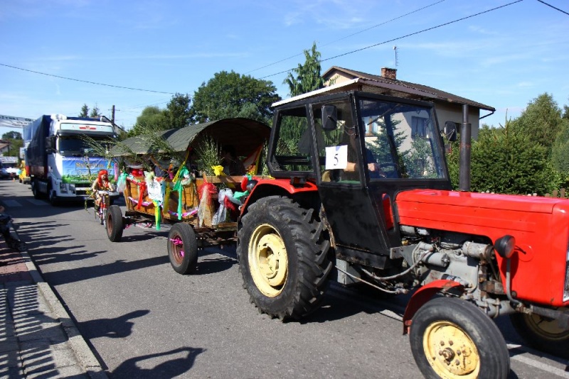 Zdjęcie w galerii na portalu naszwodzislaw.com: W Lubomi prawdziwa dożynkowa rewia wiadomości z regionu