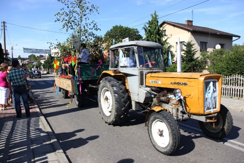 Zdjęcie w galerii na portalu naszwodzislaw.com: W Lubomi prawdziwa dożynkowa rewia wiadomości z regionu