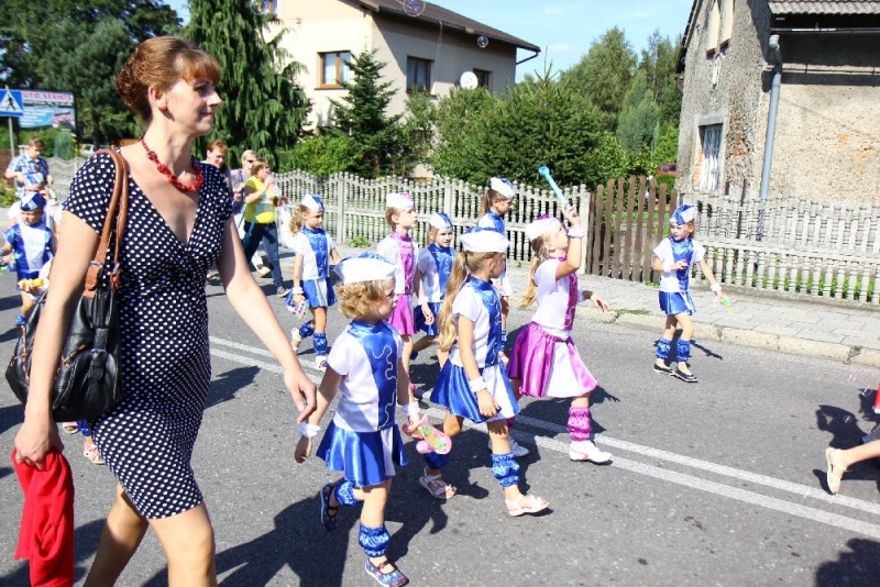 Zdjęcie w galerii na portalu naszwodzislaw.com: W Lubomi prawdziwa dożynkowa rewia wiadomości z regionu