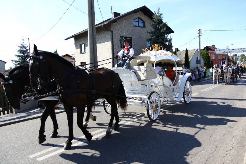 Zdjęcie w galerii na portalu naszwodzislaw.com: W Lubomi prawdziwa dożynkowa rewia wiadomości z regionu