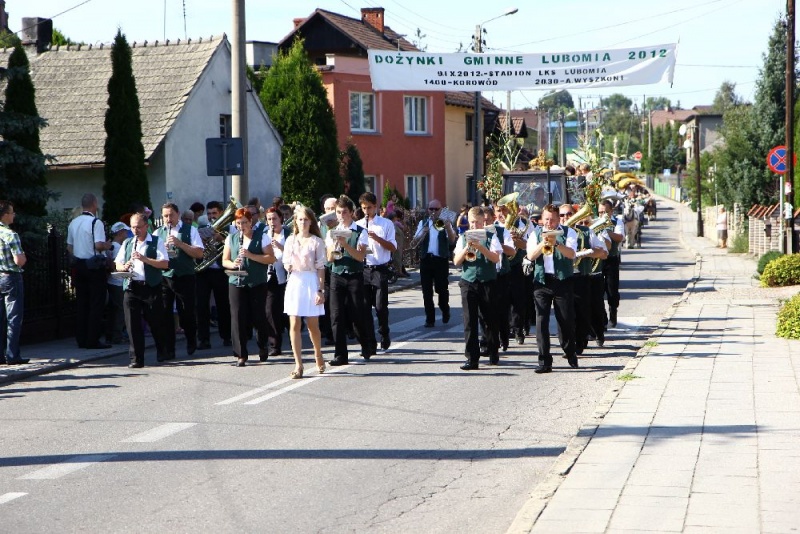 Zdjęcie w galerii na portalu naszwodzislaw.com: W Lubomi prawdziwa dożynkowa rewia wiadomości z regionu