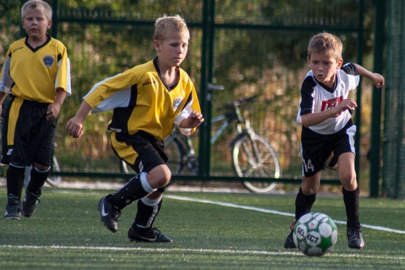 Zdjęcie w galerii na portalu naszwodzislaw.com: Przyszłość pokonała Naprzód wiadomości z regionu