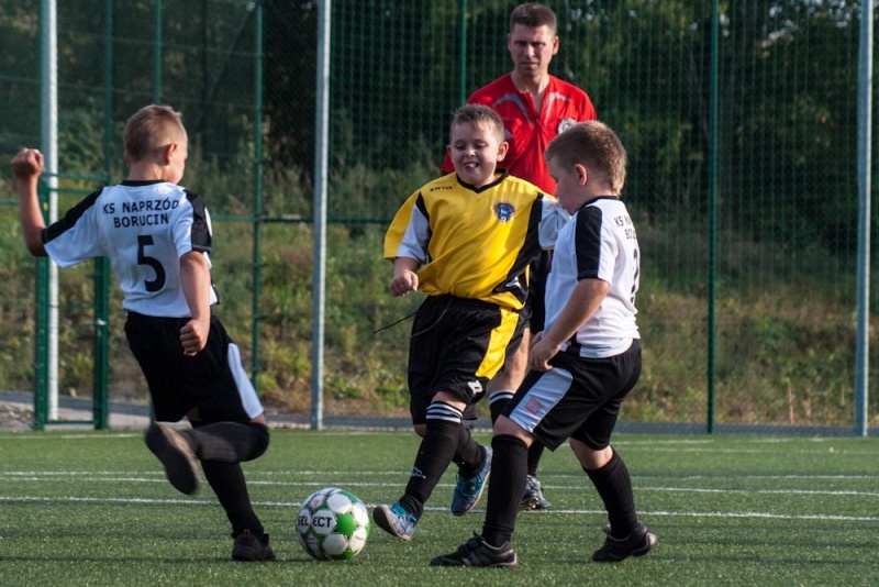 Zdjęcie w galerii na portalu naszwodzislaw.com: Przyszłość pokonała Naprzód wiadomości z regionu