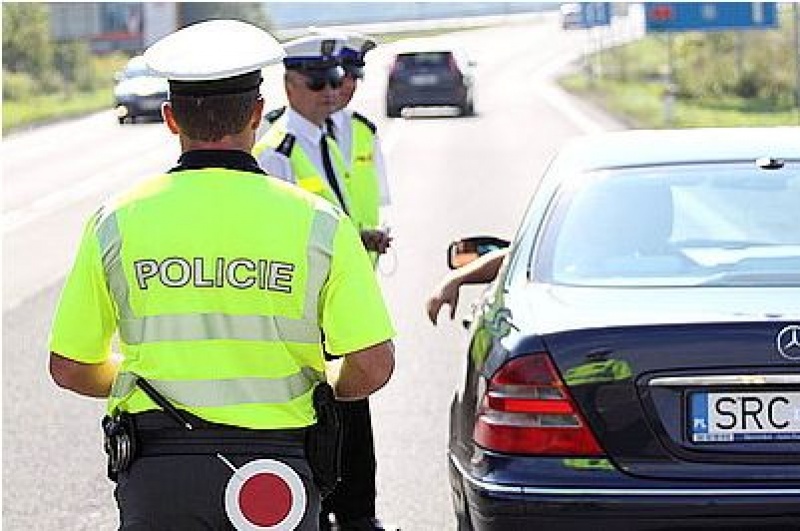 Zdjęcie w galerii na portalu naszwodzislaw.com: Bezpiecznie na drogach w pograniczu wiadomości z regionu