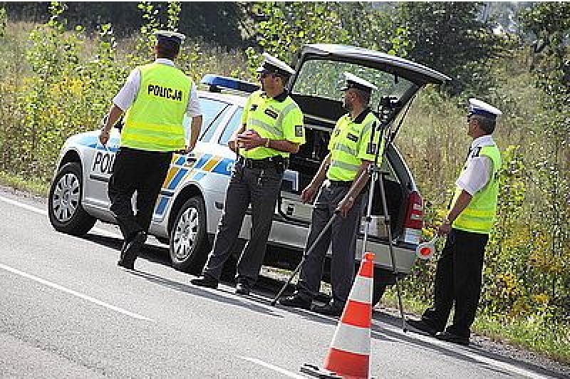 Zdjęcie w galerii na portalu naszwodzislaw.com: Bezpiecznie na drogach w pograniczu wiadomości z regionu