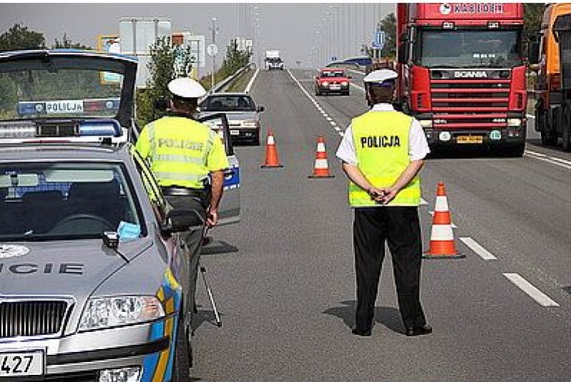 Zdjęcie w galerii na portalu naszwodzislaw.com: Bezpiecznie na drogach w pograniczu wiadomości z regionu