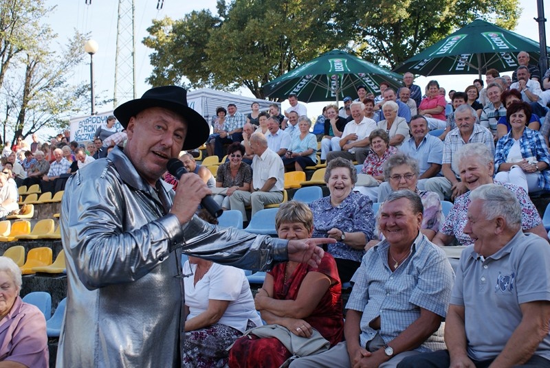 Zdjęcie w galerii na portalu naszwodzislaw.com: Piknik ziemniaczany na inaugurację GOKiR wiadomości z regionu