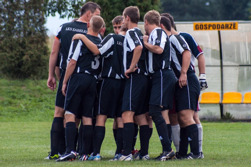 Zdjęcie w galerii na portalu naszwodzislaw.com: Hat-trick Jeziorskiego zapewnił trzy punkty wiadomości z regionu