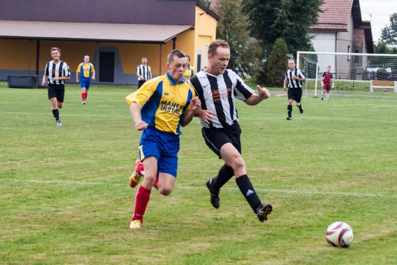 Zdjęcie w galerii na portalu naszwodzislaw.com: Hat-trick Jeziorskiego zapewnił trzy punkty wiadomości z regionu