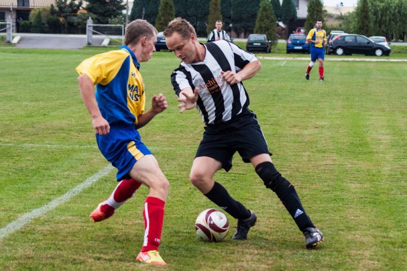 Zdjęcie w galerii na portalu naszwodzislaw.com: Hat-trick Jeziorskiego zapewnił trzy punkty wiadomości z regionu