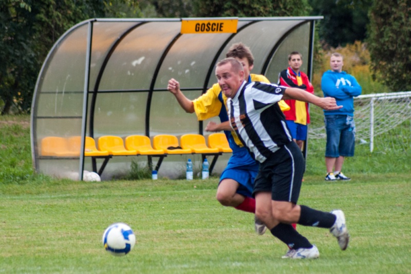 Zdjęcie w galerii na portalu naszwodzislaw.com: Hat-trick Jeziorskiego zapewnił trzy punkty wiadomości z regionu