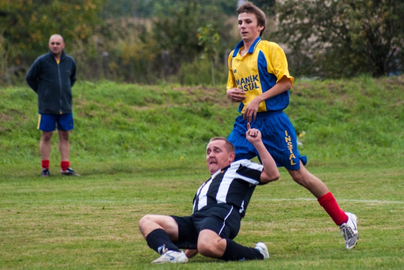 Zdjęcie w galerii na portalu naszwodzislaw.com: Hat-trick Jeziorskiego zapewnił trzy punkty wiadomości z regionu