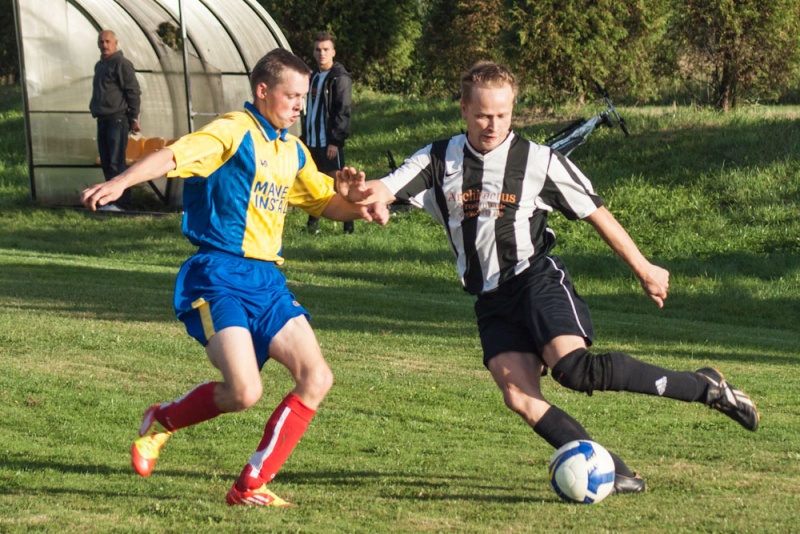 Zdjęcie w galerii na portalu naszwodzislaw.com: Hat-trick Jeziorskiego zapewnił trzy punkty wiadomości z regionu