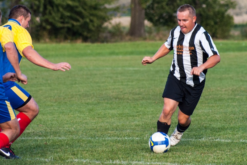 Zdjęcie w galerii na portalu naszwodzislaw.com: Hat-trick Jeziorskiego zapewnił trzy punkty wiadomości z regionu