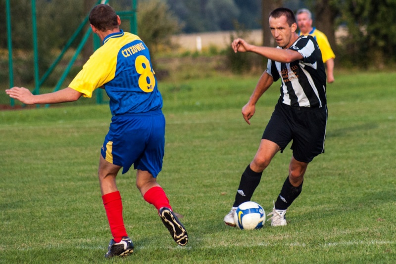 Zdjęcie w galerii na portalu naszwodzislaw.com: Hat-trick Jeziorskiego zapewnił trzy punkty wiadomości z regionu