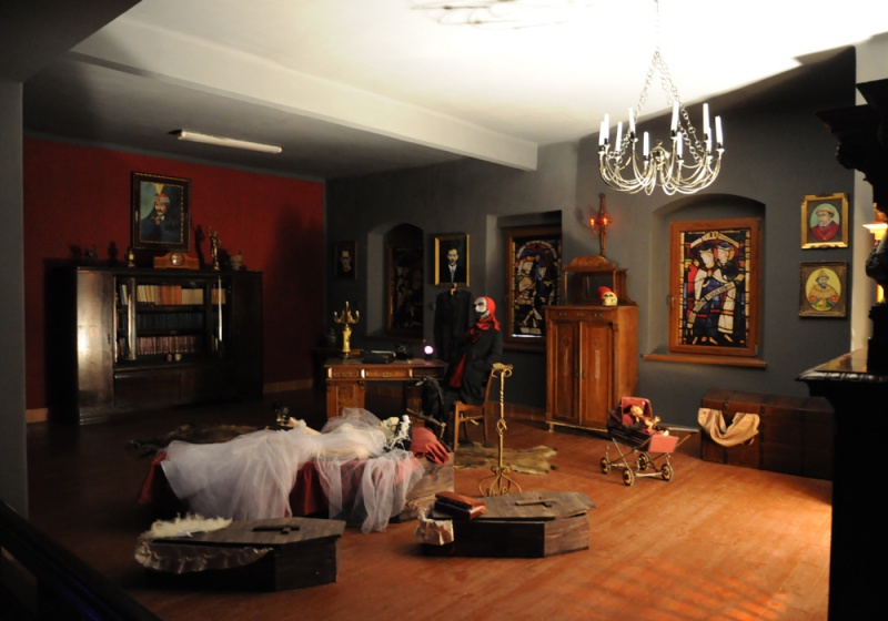 Zdjęcie w galerii na portalu naszwodzislaw.com: W muzeum horroru już straszy wiadomości z regionu