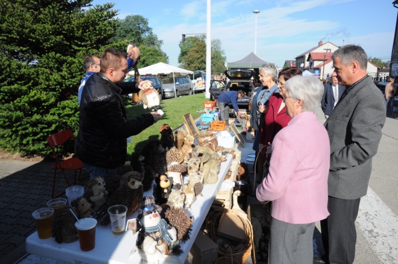Zdjęcie w galerii na portalu naszwodzislaw.com: Rekordowy jarmark na granicy wiadomości z regionu