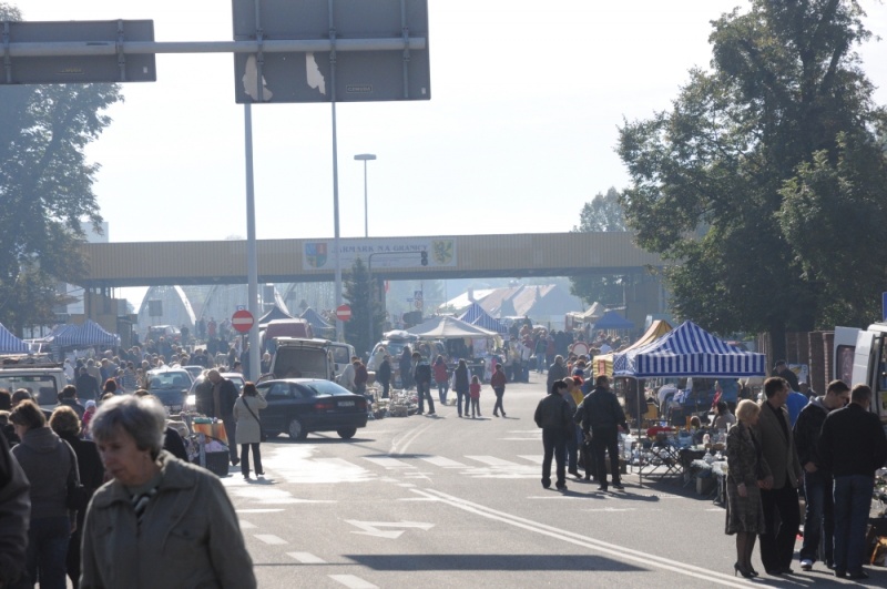 Zdjęcie w galerii na portalu naszwodzislaw.com: Rekordowy jarmark na granicy wiadomości z regionu