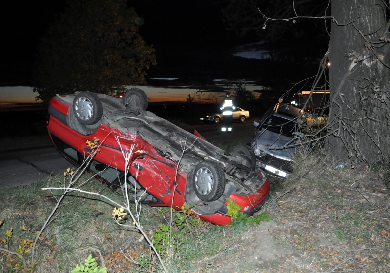Zdjęcie w galerii na portalu naszwodzislaw.com: Zderzenie dwóch aut przed Lubomią wiadomości z regionu