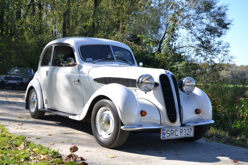 Zdjęcie w galerii na portalu naszwodzislaw.com: Oldtimery żegnają sezon wiadomości z regionu