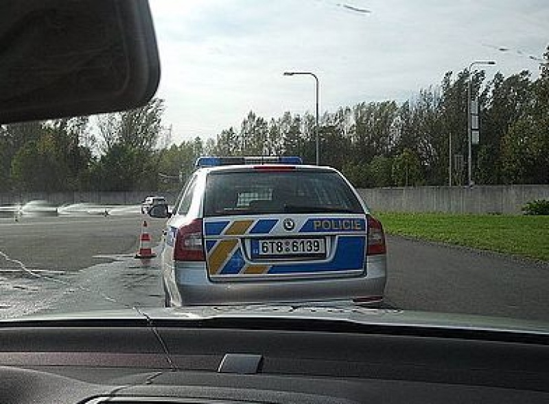 Zdjęcie w galerii na portalu naszwodzislaw.com: Policjanci na kursie bezpiecznej jazdy wiadomości z regionu