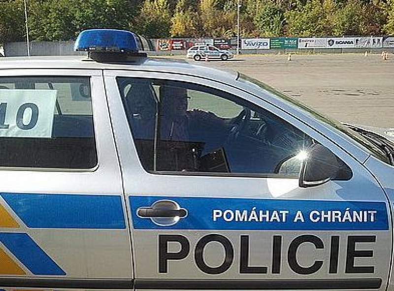 Zdjęcie w galerii na portalu naszwodzislaw.com: Policjanci na kursie bezpiecznej jazdy wiadomości z regionu