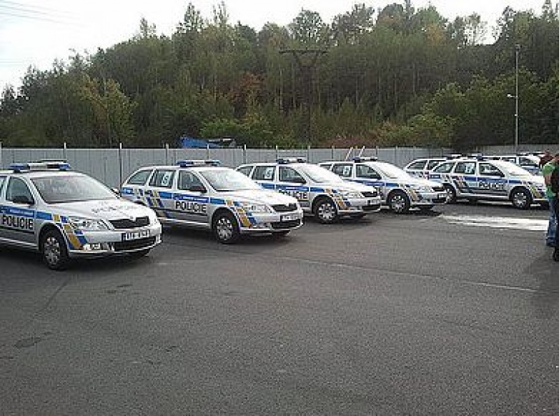 Zdjęcie w galerii na portalu naszwodzislaw.com: Policjanci na kursie bezpiecznej jazdy wiadomości z regionu