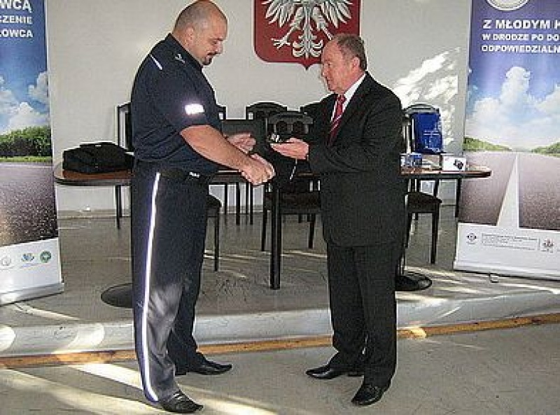 Zdjęcie w galerii na portalu naszwodzislaw.com: Nowy sprzęt dla wodzisławskich policjantów wiadomości z regionu