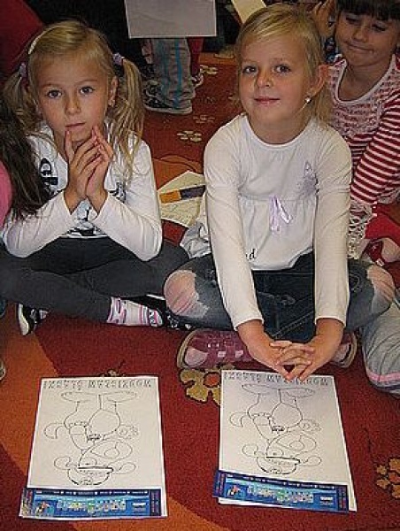 Zdjęcie w galerii na portalu naszwodzislaw.com: Sznupek i policjanci w przedszkolu wiadomości z regionu