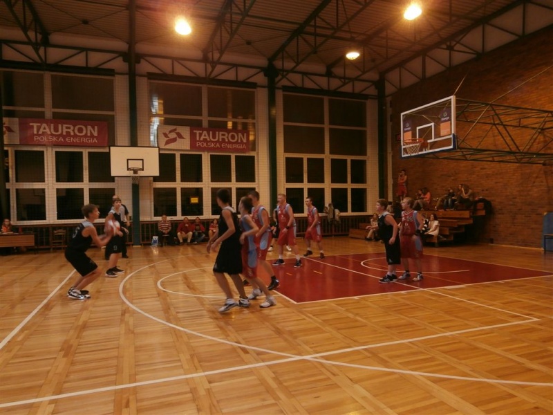 Zdjęcie w galerii na portalu naszwodzislaw.com: Czwarta wygrana młodych  koszykarzy  MKS-u Wodzisław Śl. wiadomości z regionu
