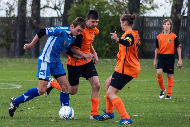 Zdjęcie w galerii na portalu naszwodzislaw.com: Gosław Jedłownik rozbił trampkarzy Owsiszcz wiadomości z regionu