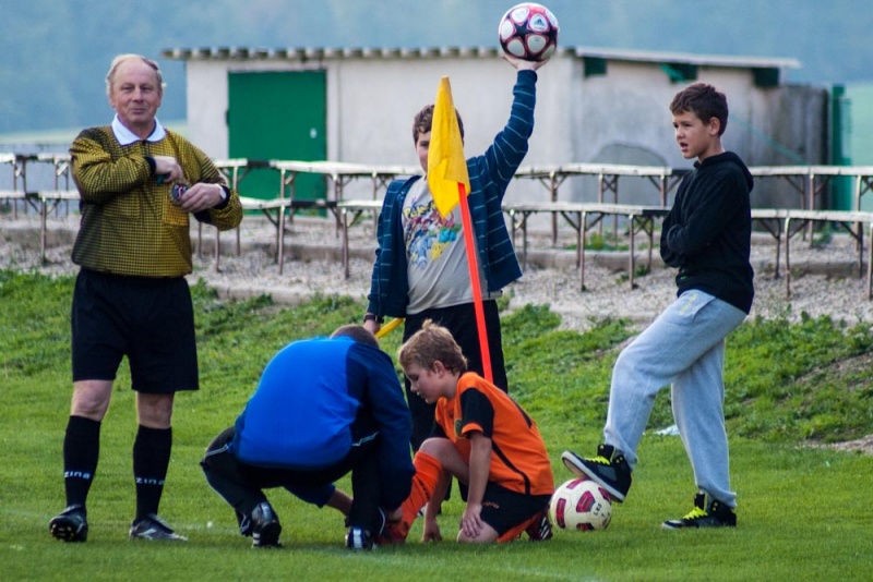 Zdjęcie w galerii na portalu naszwodzislaw.com: Gosław Jedłownik rozbił trampkarzy Owsiszcz wiadomości z regionu
