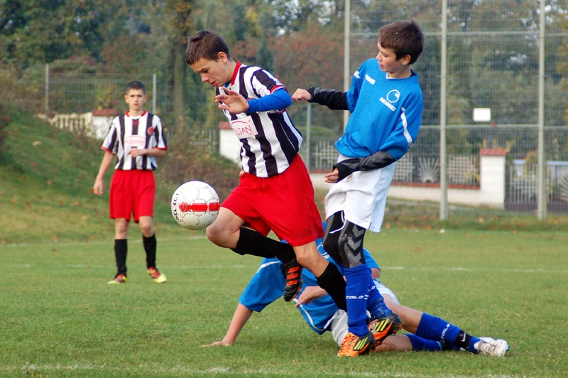 Zdjęcie w galerii na portalu naszwodzislaw.com: Naprzód Czyżowice rozgromił Unię wiadomości z regionu