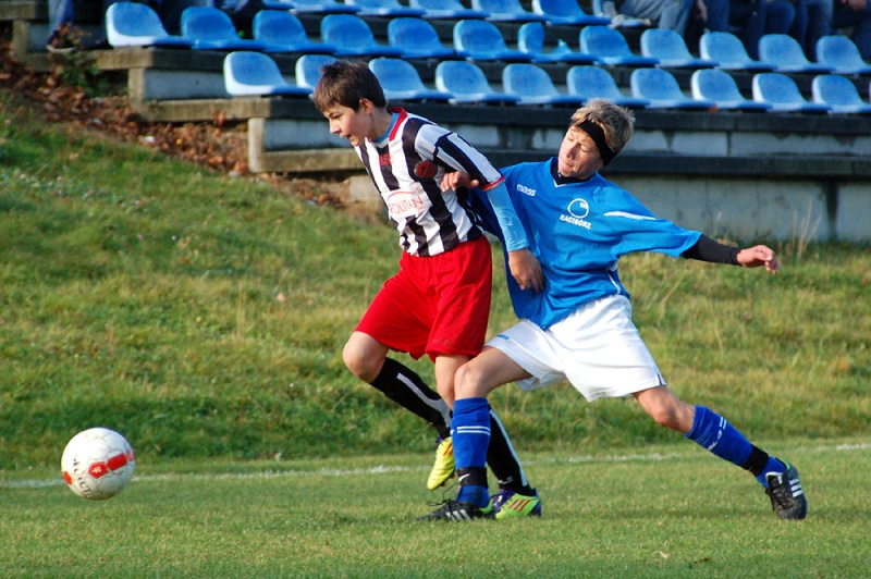 Zdjęcie w galerii na portalu naszwodzislaw.com: Naprzód Czyżowice rozgromił Unię wiadomości z regionu