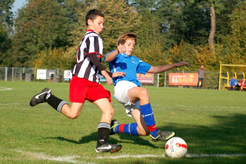 Zdjęcie w galerii na portalu naszwodzislaw.com: Naprzód Czyżowice rozgromił Unię wiadomości z regionu