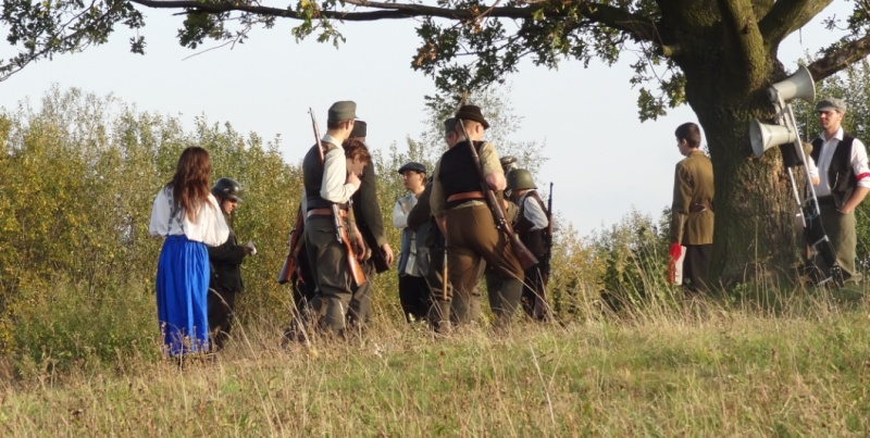 Zdjęcie w galerii na portalu naszwodzislaw.com: Wehrmacht zaatakował przy grobie bordynowskiej pani wiadomości z regionu