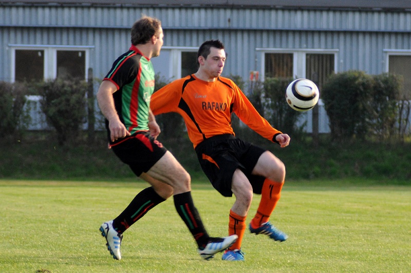 Zdjęcie w galerii na portalu naszwodzislaw.com: Rafako wyrwało remis Płomieniowi wiadomości z regionu