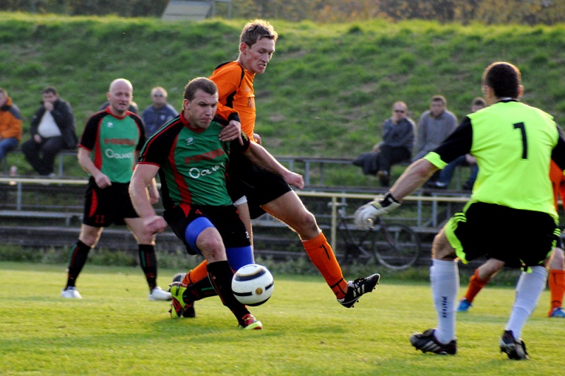 Zdjęcie w galerii na portalu naszwodzislaw.com: Rafako wyrwało remis Płomieniowi wiadomości z regionu