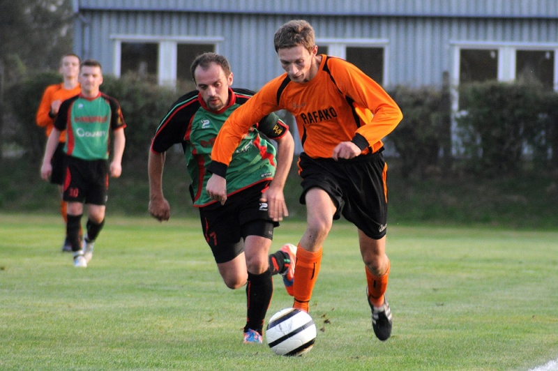 Zdjęcie w galerii na portalu naszwodzislaw.com: Rafako wyrwało remis Płomieniowi wiadomości z regionu