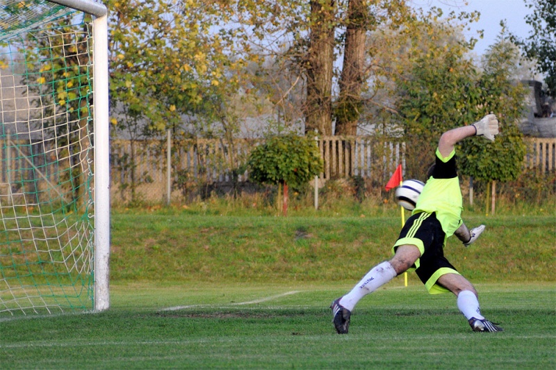 Zdjęcie w galerii na portalu naszwodzislaw.com: Rafako wyrwało remis Płomieniowi wiadomości z regionu