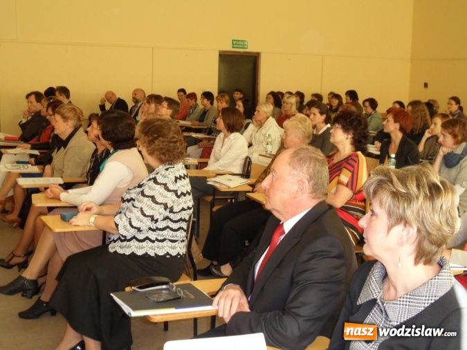 Zdjęcie w galerii na portalu naszwodzislaw.com: W Roku Korczaka dyskutowali o prawach dziecka wiadomości z regionu
