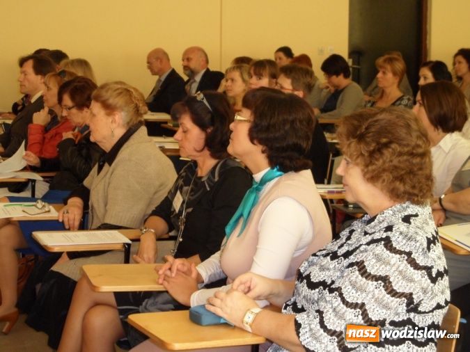 Zdjęcie w galerii na portalu naszwodzislaw.com: W Roku Korczaka dyskutowali o prawach dziecka wiadomości z regionu