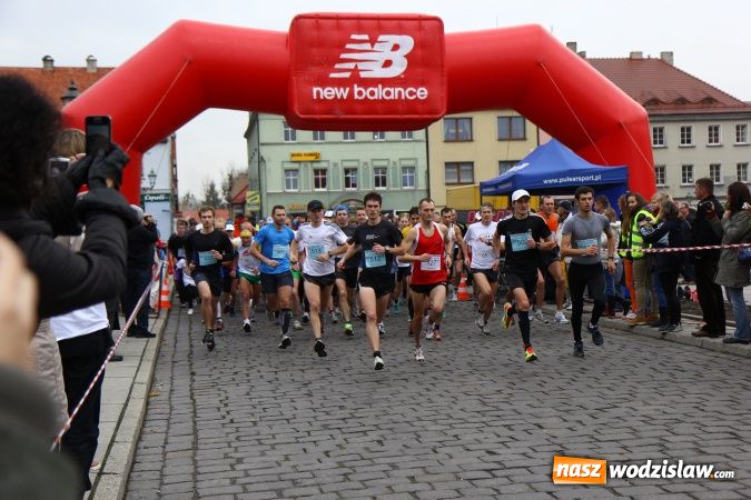 Zdjęcie w galerii na portalu naszwodzislaw.com: VI Półmaraton już za nami. Zwyciężył Bogdan Semenowycz wiadomości z regionu