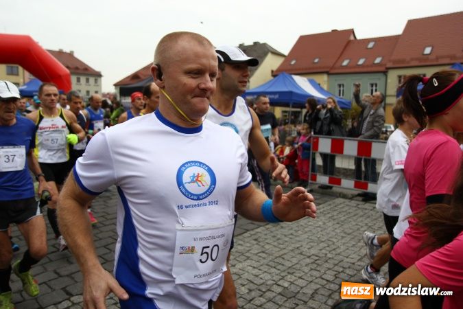 Zdjęcie w galerii na portalu naszwodzislaw.com: VI Półmaraton już za nami. Zwyciężył Bogdan Semenowycz wiadomości z regionu