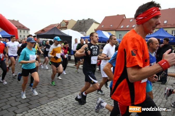 Zdjęcie w galerii na portalu naszwodzislaw.com: VI Półmaraton już za nami. Zwyciężył Bogdan Semenowycz wiadomości z regionu
