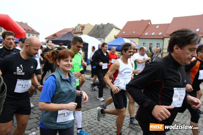 Zdjęcie w galerii na portalu naszwodzislaw.com: VI Półmaraton już za nami. Zwyciężył Bogdan Semenowycz wiadomości z regionu
