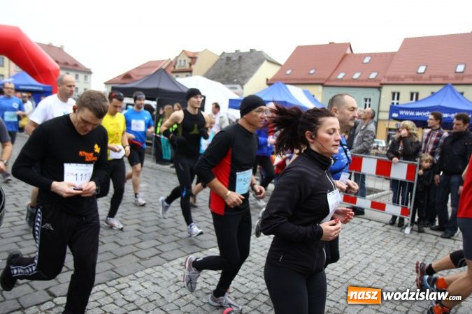 Zdjęcie w galerii na portalu naszwodzislaw.com: VI Półmaraton już za nami. Zwyciężył Bogdan Semenowycz wiadomości z regionu
